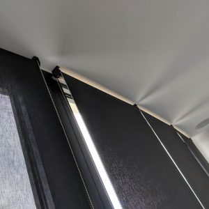 Ceiling Mounted E Screen Roller Blinds